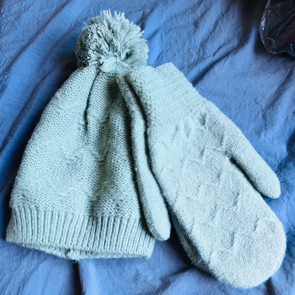 Gloves & Hat Set